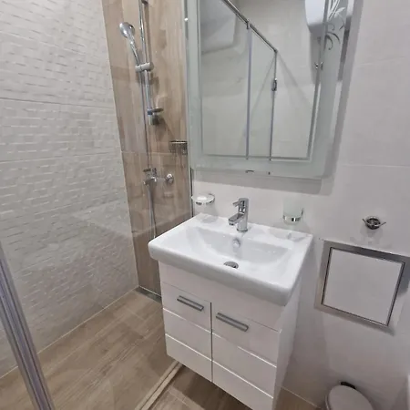 Διαμέρισμα дизайнерско студио в модерна сграда -молимаркс делукс студио